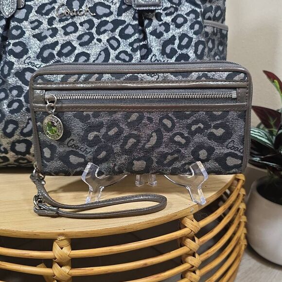 Coach Ashley Ocelot-Print Gallery Style East West Shoulder Bag + Matching Wallet - Picture 2 of 16